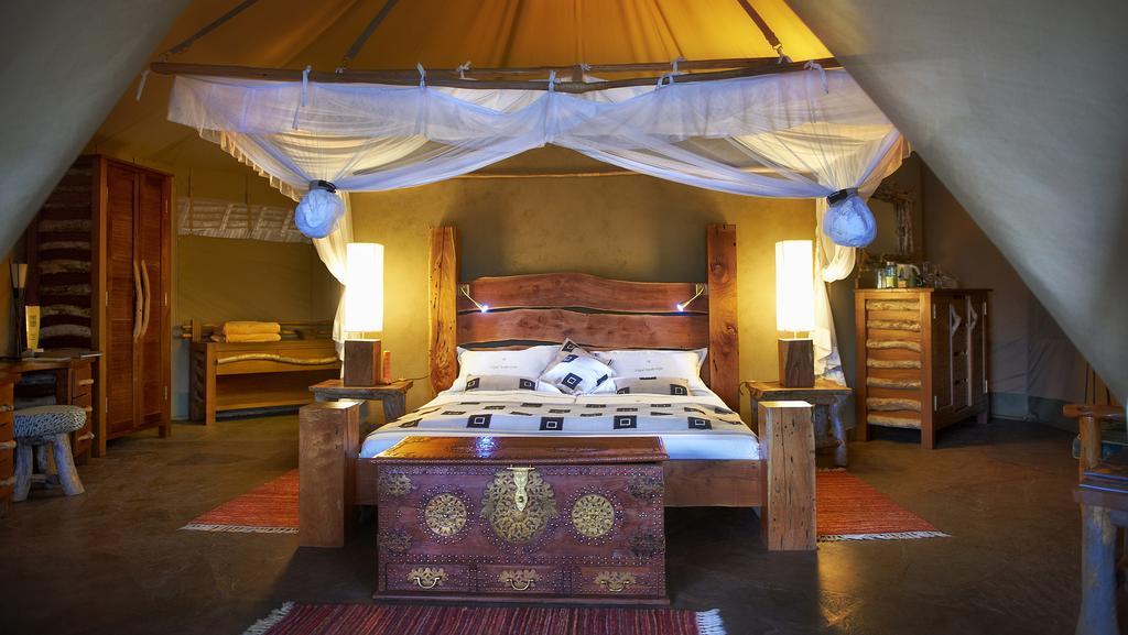 Tsavo West National Park Severin Safari Camp الغرفة الصورة