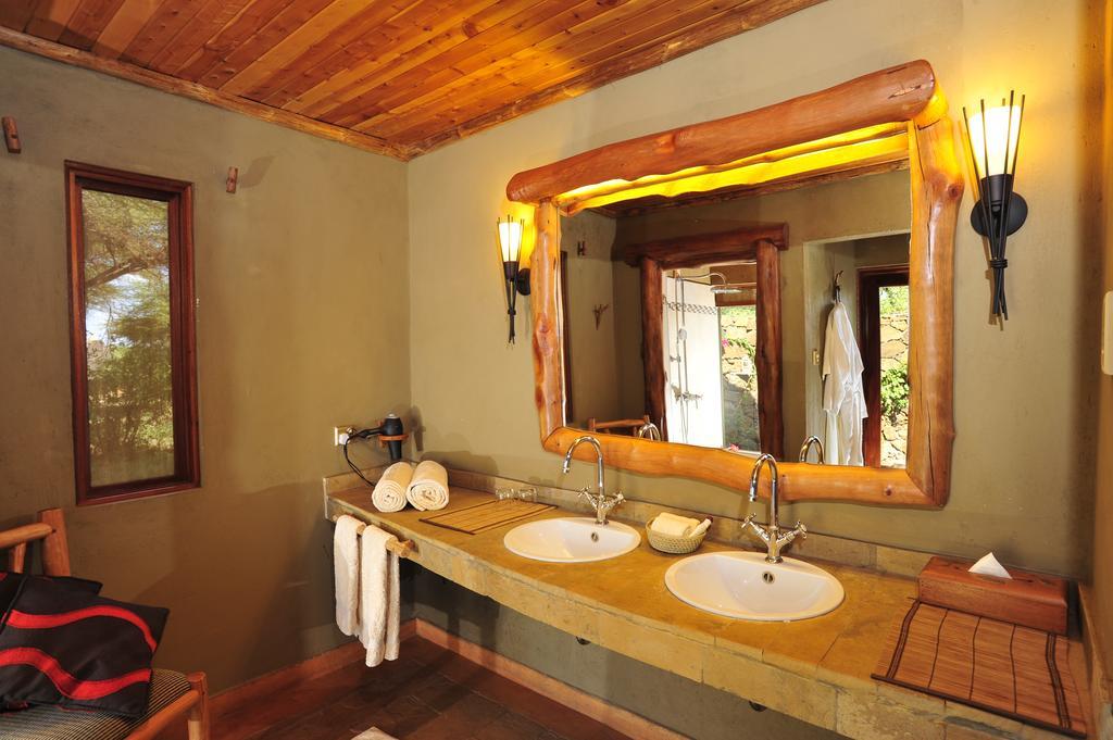 Tsavo West National Park Severin Safari Camp الغرفة الصورة