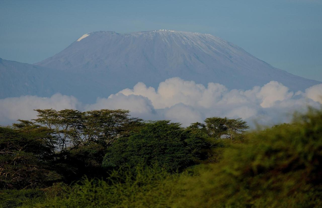 Tsavo West National Park Severin Safari Camp المظهر الخارجي الصورة